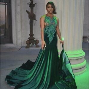 Elegant Green Evening Gown